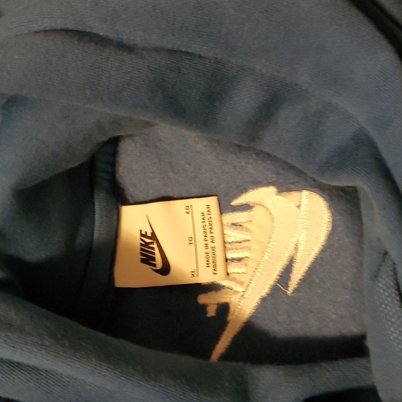 Blue nike Hoodie xl - Picture 3 of 4